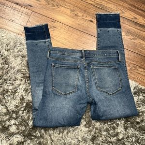 Size 27 Banana Republic Distressed Wash Skinny Ankle Jeans. Super Cute